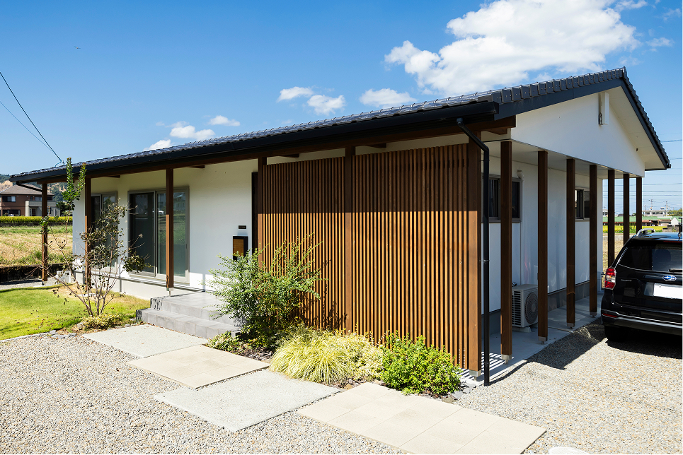 自然とともに息づく平屋